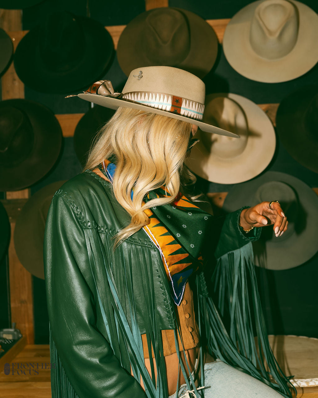 Frontier Star — Long Silky (Saddle Dust)