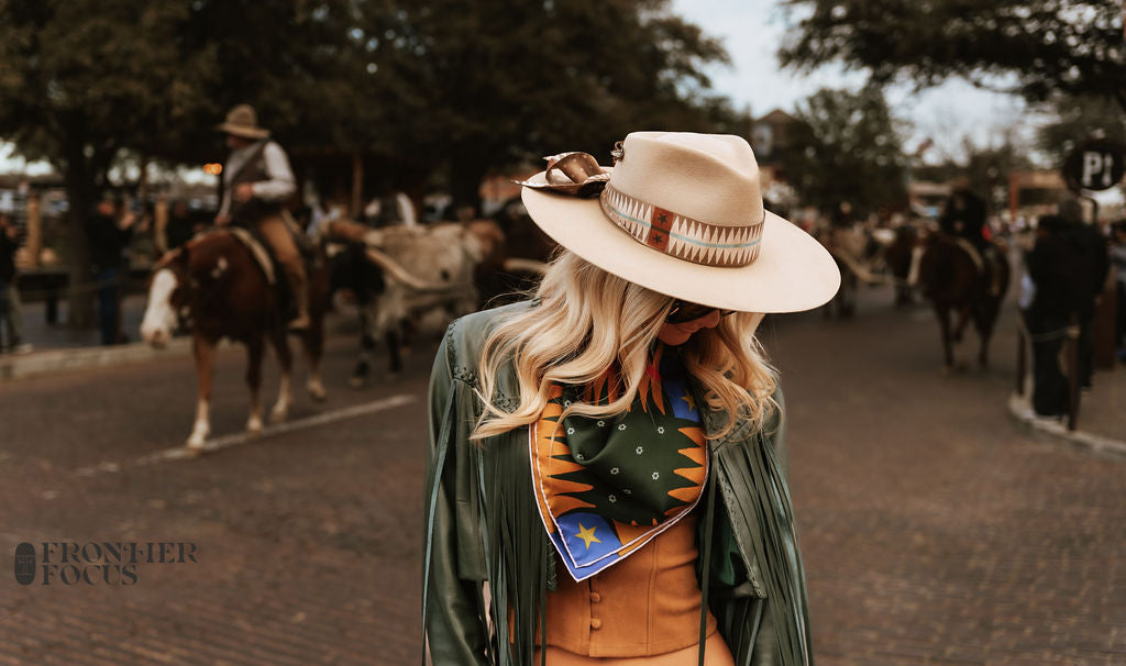 Frontier Star — Long Silky (Saddle Dust)